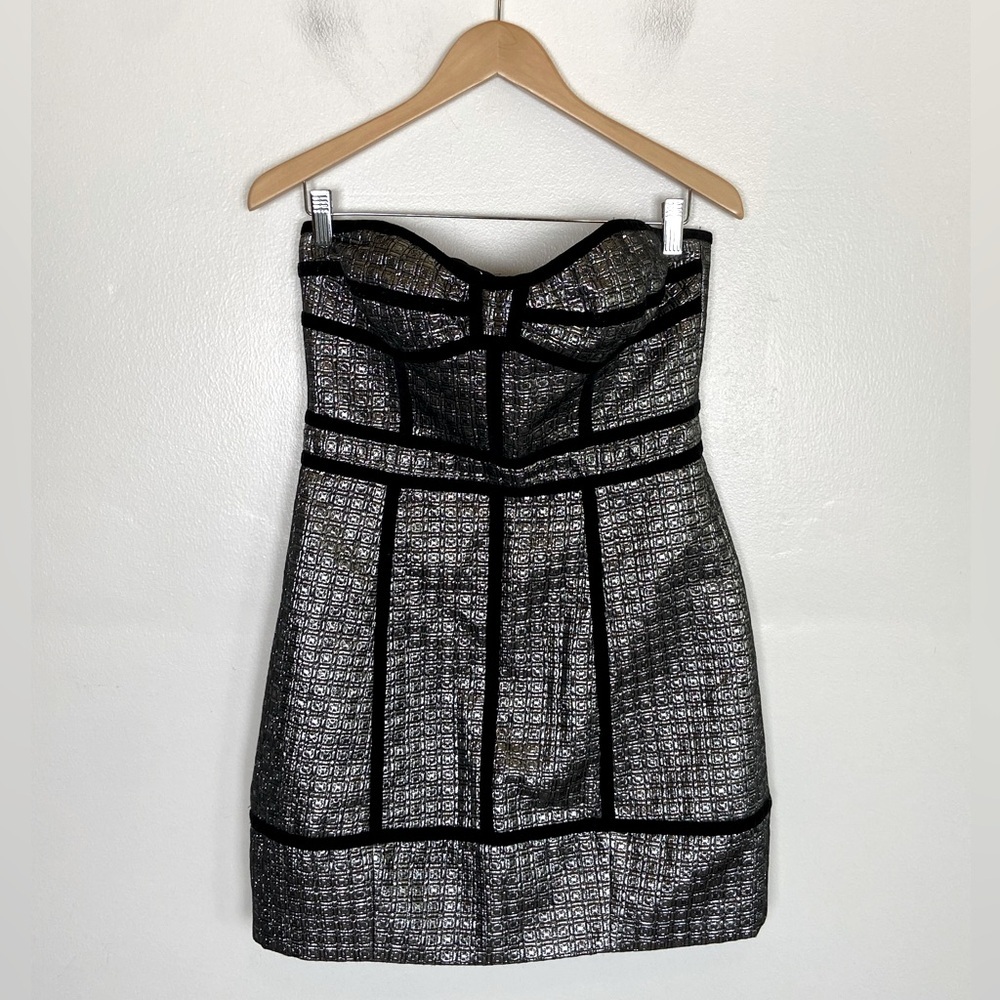 Laundry By Shelly Segal Strapless Mini Dress 10 Metallic Silver Cocktail Party